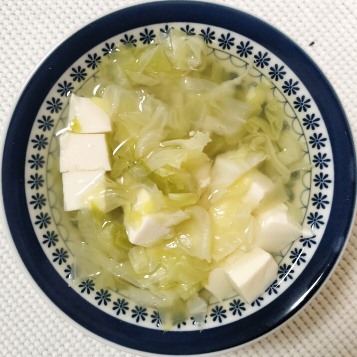 【ササッと汁物!】豆腐とキャベツのあっさりスープ